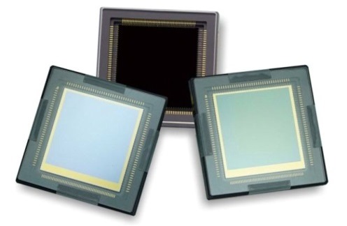 A picture illustrating three sCMOS scientific CMOS sensors on a white background