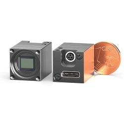 Smallest industrial USB3 color camera with 18 Mpix